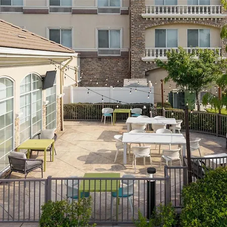 Hilton Garden Inn Ontario Rancho Cucamonga-3